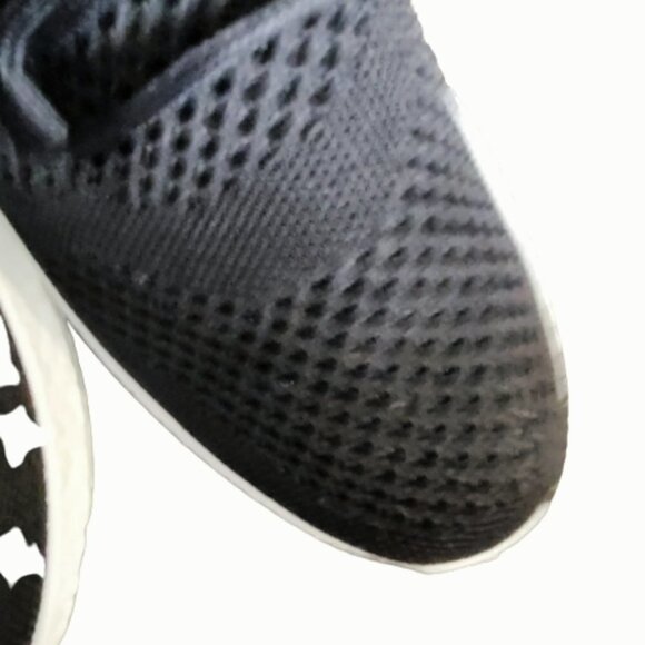 NWOT very Light running shoes. Black and White.  Fabric upper size 7 - Picture 4 of 4